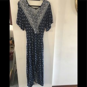 Signature Studio size XL tiered front print dress